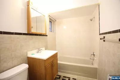 210 Day Avenue, Cliffside Park, NJ 07010 - Photo 6