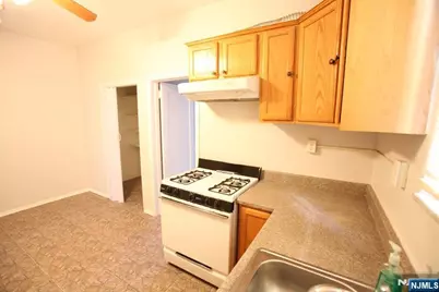 210 Day Avenue, Cliffside Park, NJ 07010 - Photo 4