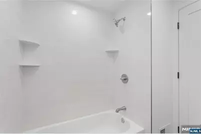 325 Hollywood Avenue, Hillside, NJ 07205 - Photo 20