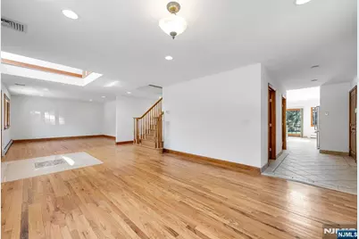 309 South Drive, Paramus, NJ 07652 - Photo 10