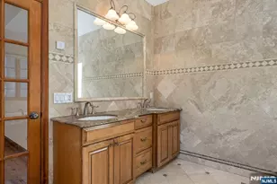 309 South Dr, Paramus, NJ 07652 - Photo 32