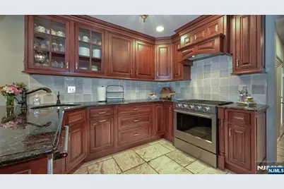 23 Erli Street, Wayne, NJ 07470 - Photo 14