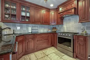 23 Erli St, Wayne, NJ 07470 - Photo 14