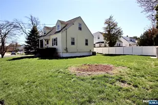 37-17 Jasper Rd, Fair Lawn, NJ 07410 - Photo 20