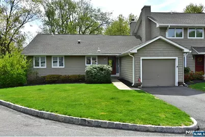 9 Parsons Court, Mahwah, NJ 07430 - Photo 1