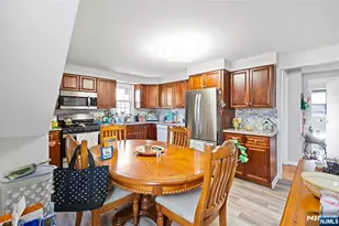 154 Orchard St, Elmwood Park, NJ 07407 - Photo 8