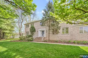 30 Auryansen Ct, Closter, NJ 07624 - Photo 2