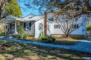 16 Sky Top Rd, Lebanon Township, NJ 07865 - Photo 2