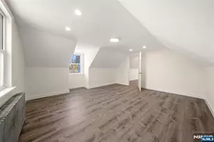 136 Catherine Ave, Mahwah, NJ 07430 - Photo 12