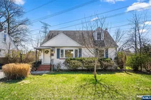 136 Catherine Ave, Mahwah, NJ 07430 - Photo 1