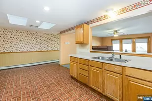 261 Terhune Ave., Passaic, NJ 07055 - Photo 20