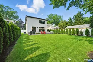 90 Columbus Dr, Tenafly, NJ 07670 - Photo 42