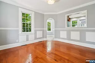 217 Grayson Pl, Teaneck Township, NJ 07666 - Photo 10