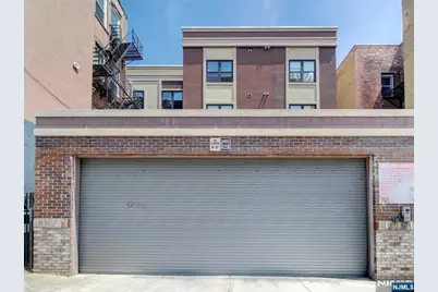 90 Clinton 204 #204, Newark, NJ 07114 - Photo 24