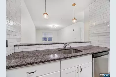 90 Clinton 204 #204, Newark, NJ 07114 - Photo 6