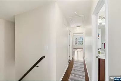 41 Creekside Court, Secaucus, NJ 07094 - Photo 6