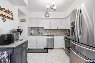 52 Galewood Drive 52 #52, Old Bridge Township, NJ 07747 - Photo 4
