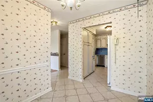 8 Irongate 202, Metuchen, NJ 08840 - Photo 6