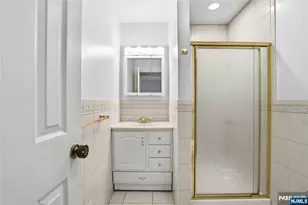 8 Irongate 202, Metuchen, NJ 08840 - Photo 22