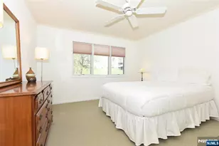 41 Litchult Ln, Mahwah, NJ 07430 - Photo 28