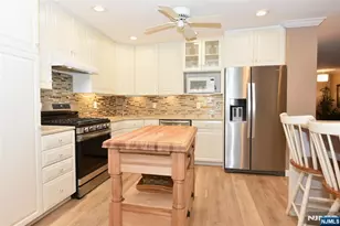 41 Litchult Ln, Mahwah, NJ 07430 - Photo 10
