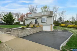 21 Joseph Pl, Wayne, NJ 07470 - Photo 2