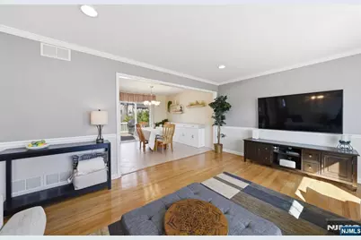 28 Lord Stirling Drive, Parsippany, NJ 07054 - Photo 6
