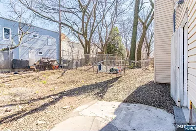 402 15th Street, Newark, NJ 07103 - Photo 30