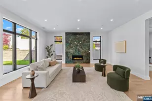 61 Edgewater Rd, Cliffside Park, NJ 07010 - Photo 14