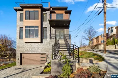 61 Edgewater Road, Cliffside Park, NJ 07010 - Photo 8