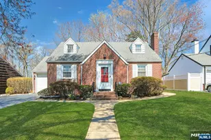 149 Park Dr, New Milford, NJ 07646 - Photo 2