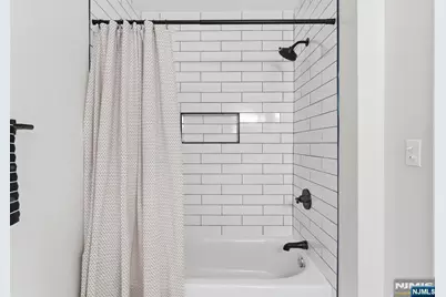 200 Paterson Avenue 1A #1A, East Rutherford, NJ 07073 - Photo 10