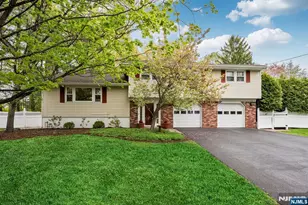 485 Eisenhower Ct, Wyckoff Township, NJ 07481 - Photo 1