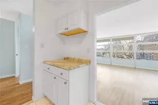 6050 Kennedy Blvd 2E, West New York, NJ 07093 - Photo 12