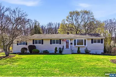 165 Page Drive, Oakland, NJ 07436 - Photo 2
