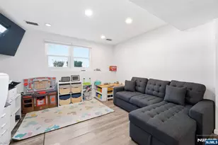 38 Holiday Dr, Hopatcong, NJ 07843 - Photo 24