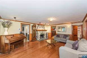 47 Laurel Dr, Wayne, NJ 07470 - Photo 8
