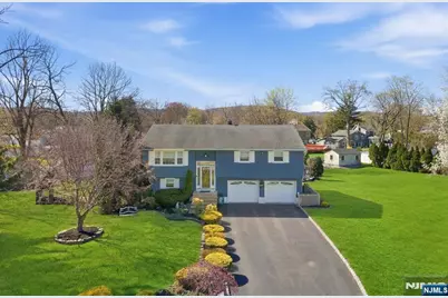 1 Chalen Court, Pequannock Township, NJ 07444 - Photo 1