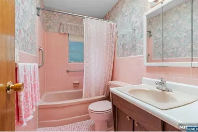 380 Howard Street, Washington Township, NJ 07676 - Photo 16