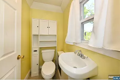 34 Gordon Street, Ridgefield Park, NJ 07660 - Photo 10