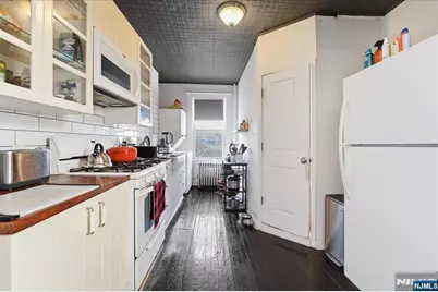 33 Thorne Street 4 #4, Jersey City, NJ 07307 - Photo 4