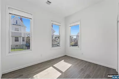 7 Prospect Terrace, East Orange, NJ 07017 - Photo 4