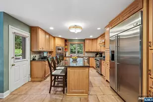 128 Rutherford Rd, Mahwah, NJ 07430 - Photo 10