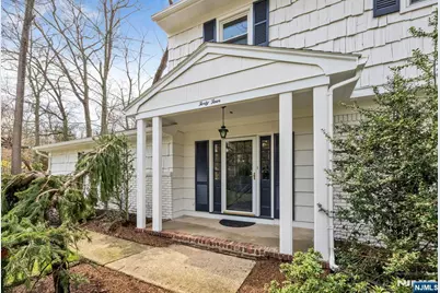 44 Deerfield Terrace, Mahwah, NJ 07430 - Photo 4