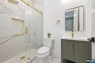 11 Elmwood Ct, Livingston, NJ 07039 - Photo 34