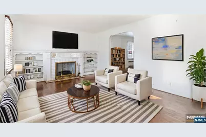 327 Field Place, Hillside, NJ 07205 - Photo 2
