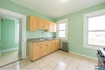 129 Howard Avenue, Passaic, NJ 07055 - Photo 34