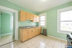 129 Howard Ave, Passaic, NJ 07055 - Photo 34
