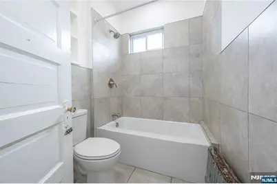 129 Howard Avenue, Passaic, NJ 07055 - Photo 42