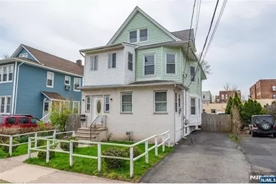 129 Howard Avenue, Passaic, NJ 07055 - Photo 50